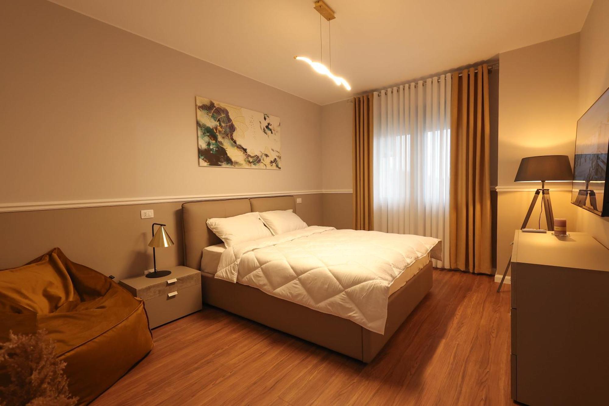 Grandstay *