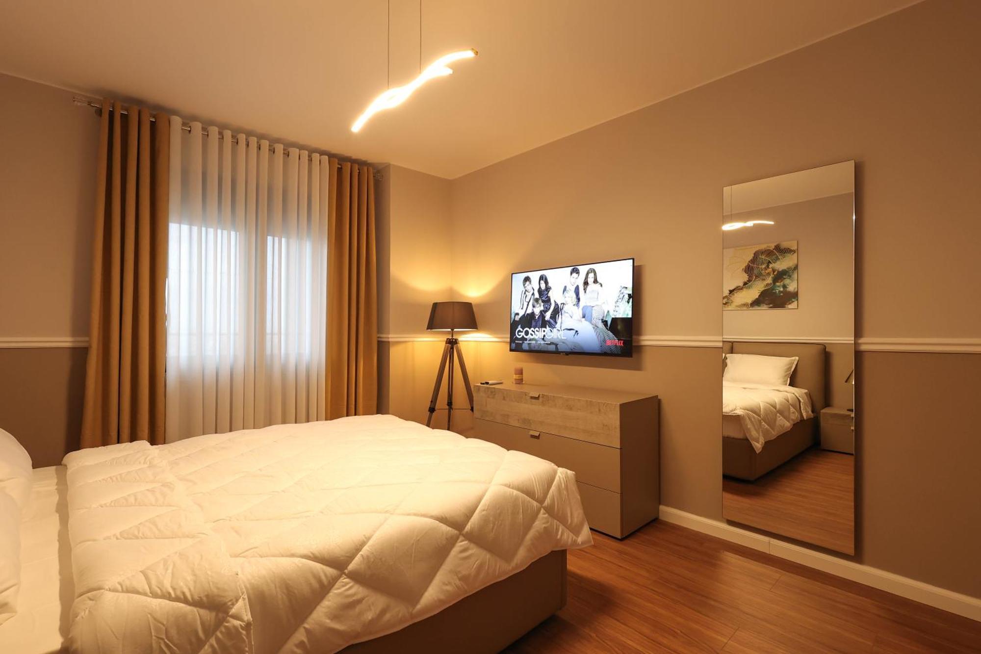 Grandstay *