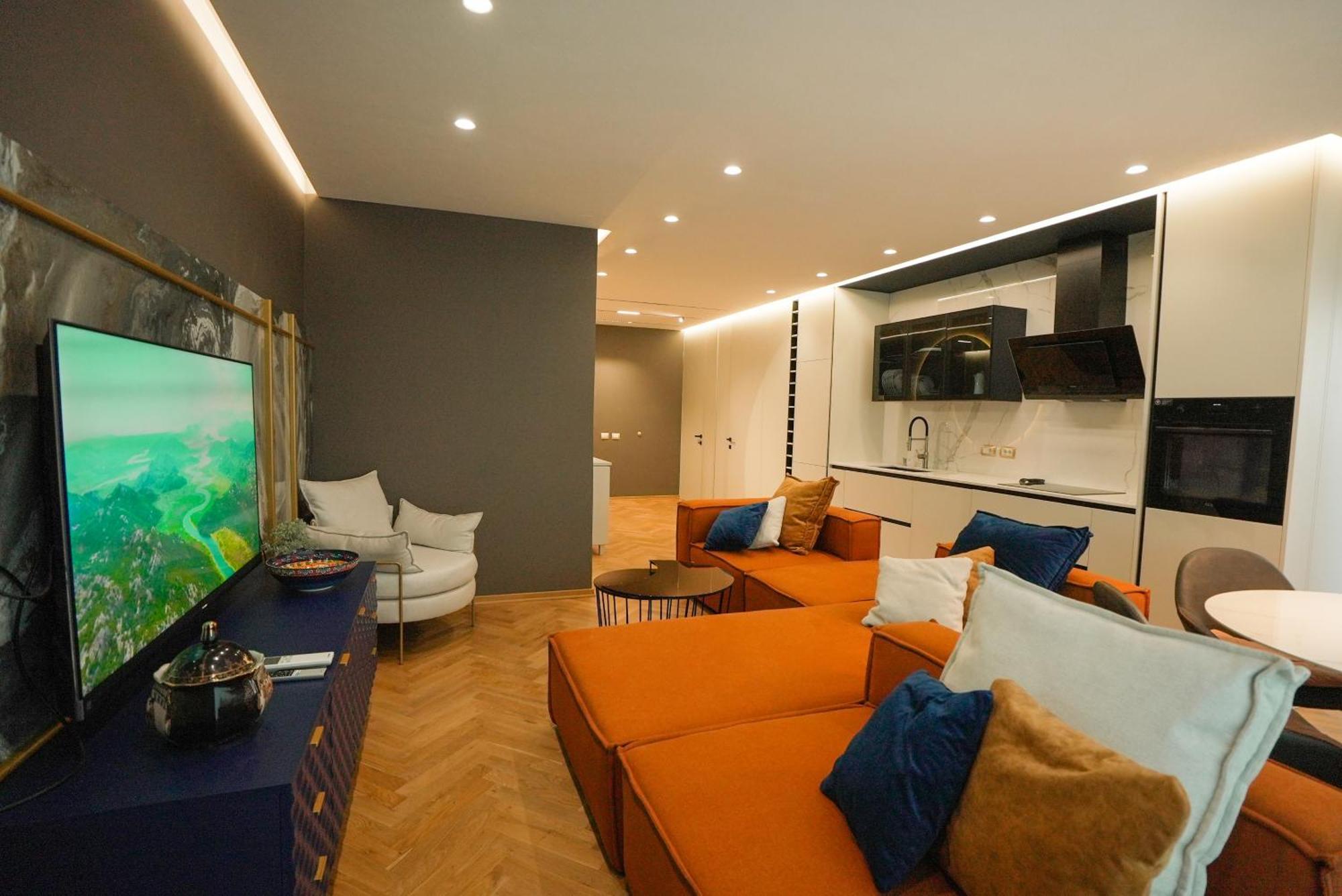 Grandstay *